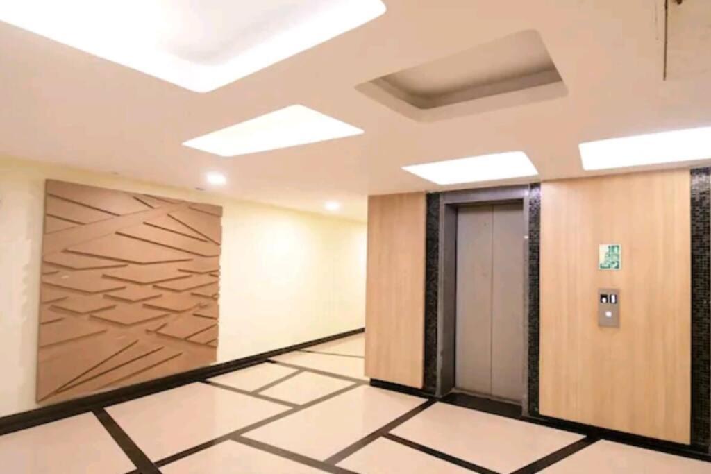 Elegant Xanadu Studio 604 -Pool, Airport, Cc2 Mall Apartment Kolkata Exterior photo