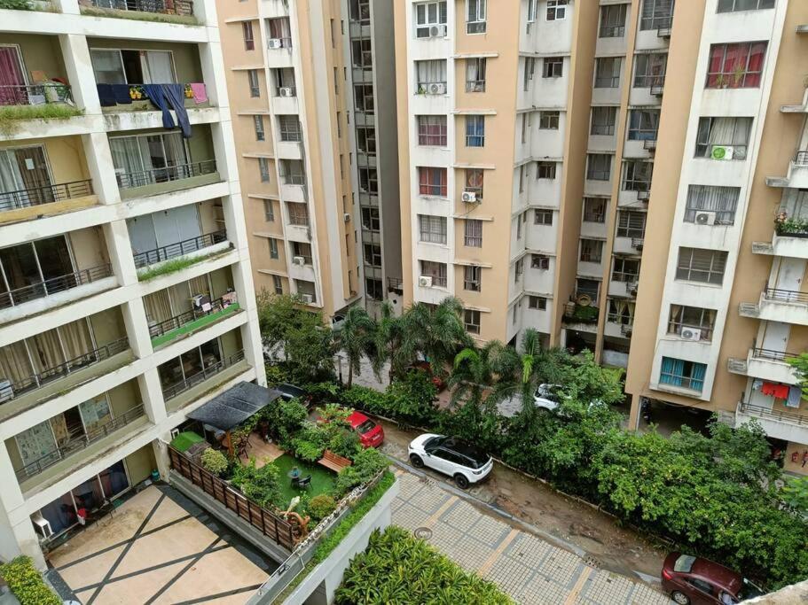 Elegant Xanadu Studio 604 -Pool, Airport, Cc2 Mall Apartment Kolkata Exterior photo